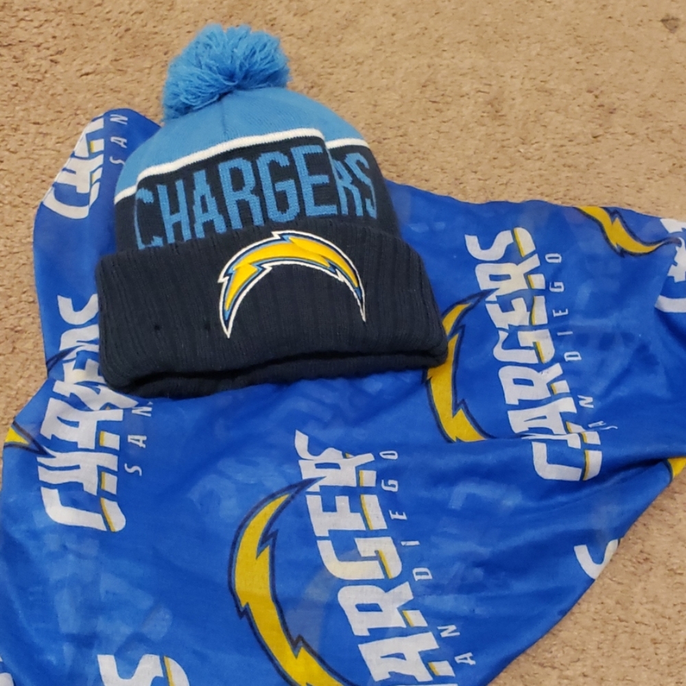 Chargers beanie & scarf set